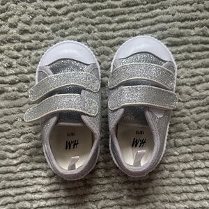 H&M baby shoes